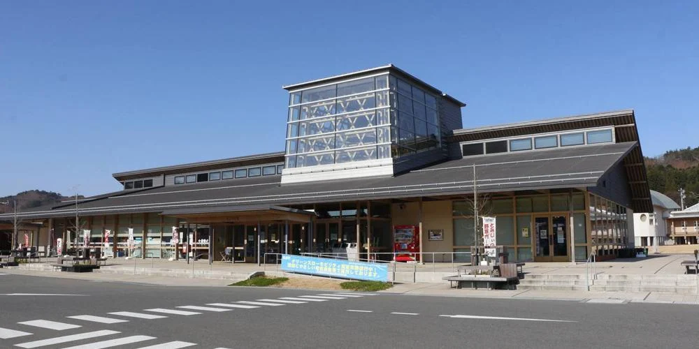 飯舘村・道の駅までい館紹介用イラスト（実景写真ではありません）