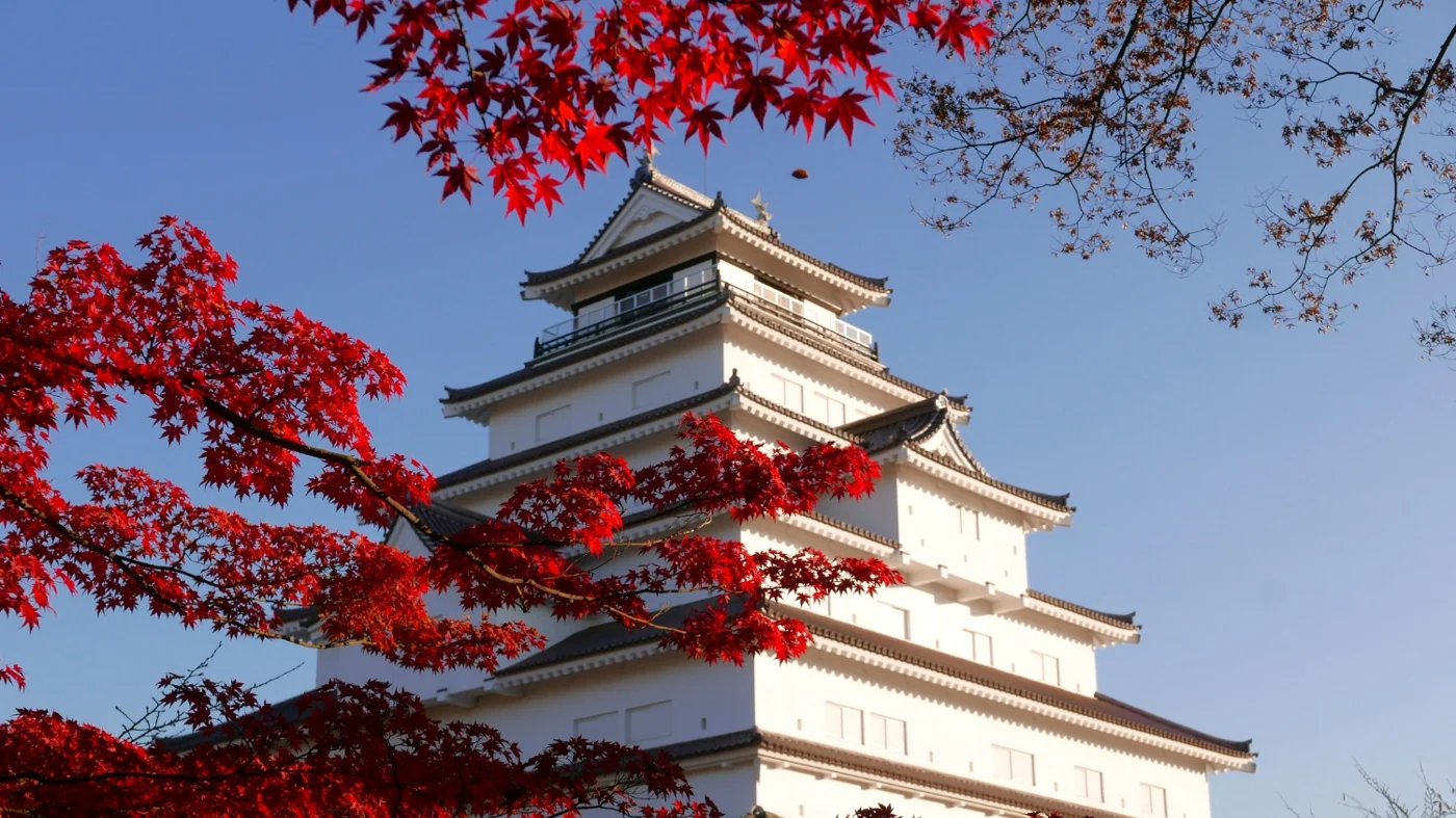 鶴ヶ城・七日町通り
